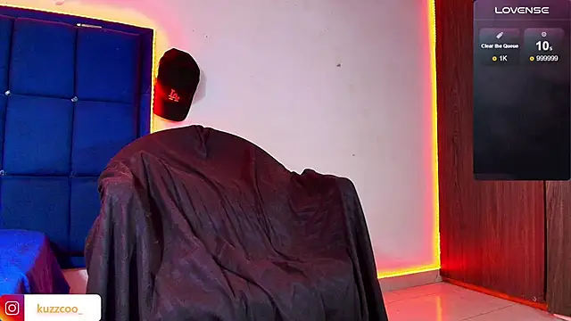 kuzzcoo online show from March 22, 2025, 6:25 pm