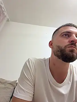 ElChapoGuzman95 online show from November 28, 2025, 7:16 pm