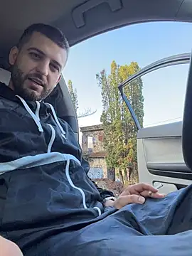 ElChapoGuzman95 online show from April 4, 2026, 6:22 am