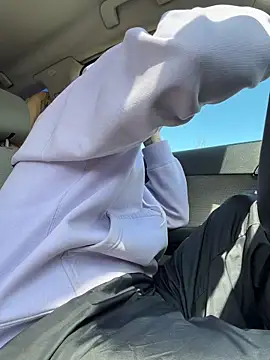 ElChapoGuzman95 online show from April 12, 2026, 9:36 am