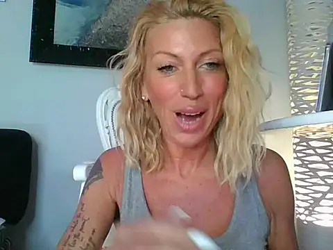 Weloveblue online show from November 26, 2025, 12:39 pm