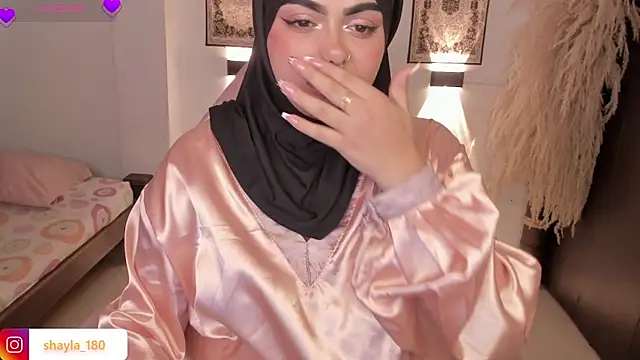 shayla 18 online show from April 23, 2026, 8:55 pm