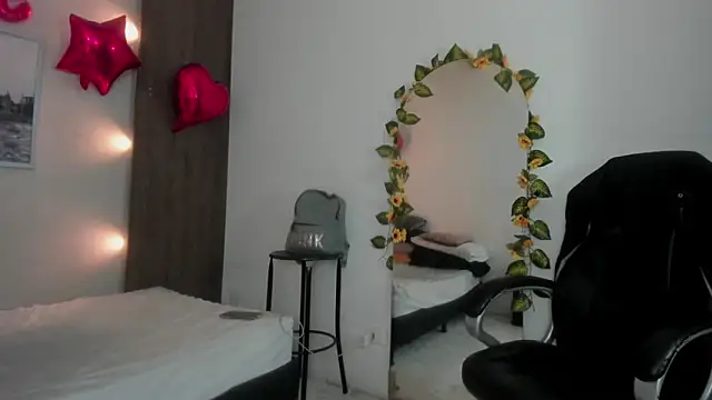 Cheryl JONES online show from March 4, 2026, 11:16 am