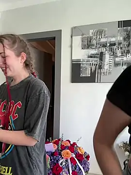 Nura n Sarah online show from January 18, 2025, 6:13 am