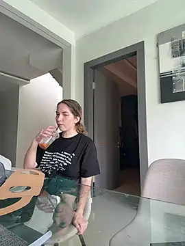 Nura n Sarah online show from February 6, 2025, 5:14 am