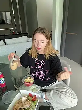 Nura n Sarah online show from March 7, 2025, 5:51 am