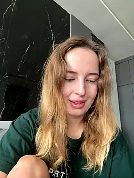 Nura n Sarah online show from November 19, 2025, 5:07 am