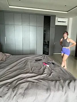 Nura n Sarah online show from February 15, 2026, 5:04 am