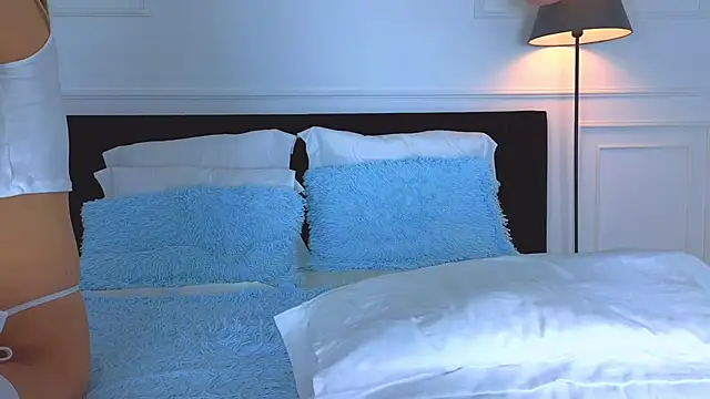 NicoleMarani online show from January 12, 2025, 2:56 am