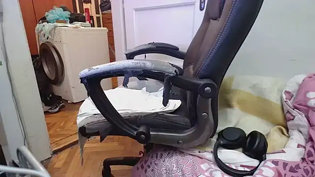 tipko123 online show from December 3, 2025, 3:32 pm