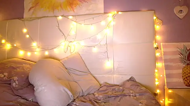 sexxxyreddx online show from November 23, 2025, 10:48 am