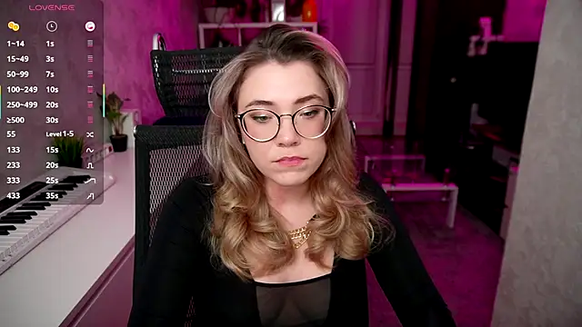 RemyCute online show from September 27, 2025, 7:30 pm