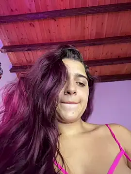 Alicia Ruiz online show from December 22, 2024, 6:37 pm