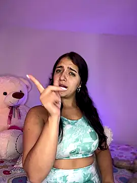 Alicia Ruiz online show from October 28, 2025, 6:10 pm