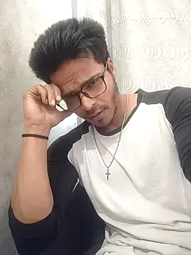 Snapshot of rounakhunk chatting on March 19, 2026, 7:56 am rounakhunk online show from March 19, 2026, 7:56 am