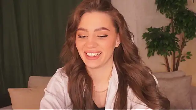 MaryHillty online show from December 12, 2024, 1:06 pm