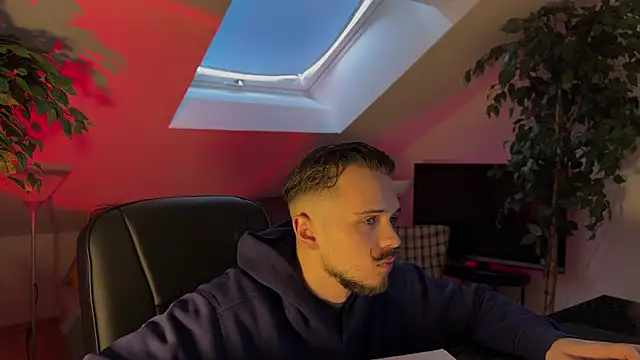 naked psy online show from February 22, 2026, 2:15 pm