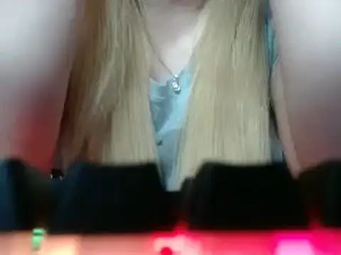 Snapshot of 69liamilk69 chatting on December 8, 2024, 6:01 am 69liamilk69 online show from December 8, 2024, 6:01 am