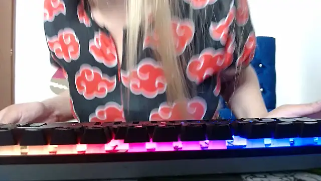 Snapshot of 69liamilk69 chatting on November 23, 2025, 5:51 am 69liamilk69 online show from November 23, 2025, 5:51 am