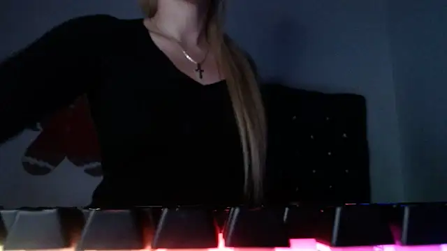 Snapshot of 69liamilk69 chatting on January 7, 2026, 5:10 am 69liamilk69 online show from January 7, 2026, 5:10 am