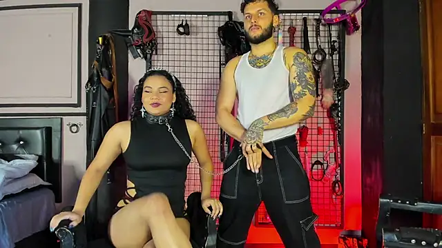 Snapshot of Twisted_Fantasy chatting on December 19, 2025, 8:27 pm Twisted Fantasy online show from December 19, 2025, 8:27 pm