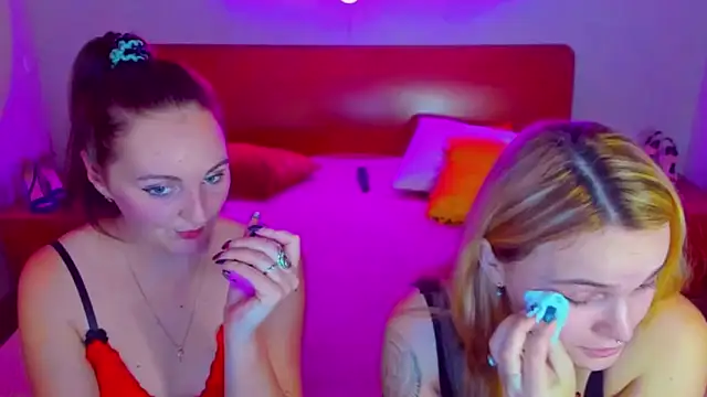 MagicEyess online show from December 27, 2024, 4:32 pm