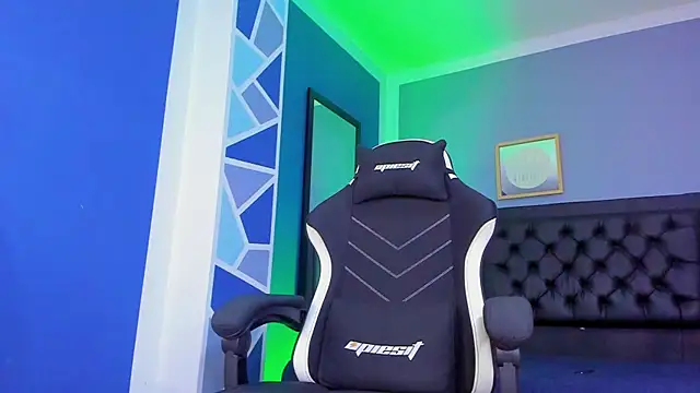 alex oficial online show from November 14, 2025, 4:33 am