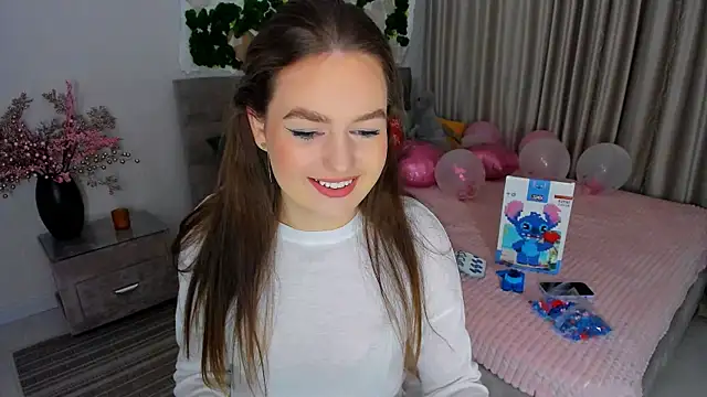 MiracleCurly online show from February 24, 2025, 10:36 pm