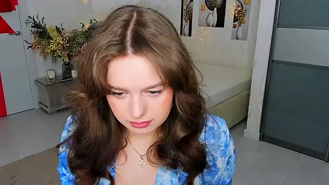 MiracleCurly online show from March 8, 2025, 4:17 pm