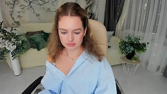 MiracleCurly online show from September 14, 2025, 10:03 am