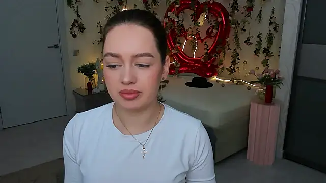 MiracleCurly online show from February 17, 2026, 4:02 pm