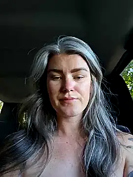 Snapshot of Lilmissvyx chatting on July 9, 2026, 2:21 pm Lilmissvyx online show from July 9, 2026, 2:21 pm