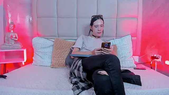 Hecatee 77 online show from November 24, 2025, 8:19 pm