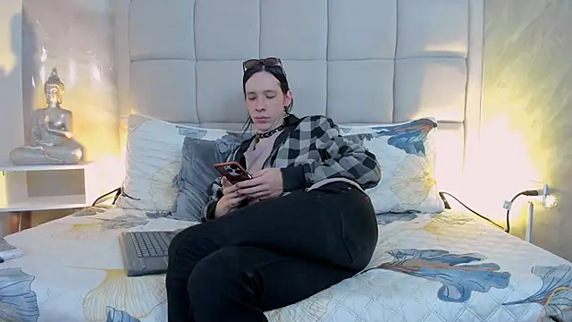 Hecatee 77 online show from January 13, 2026, 7:41 pm