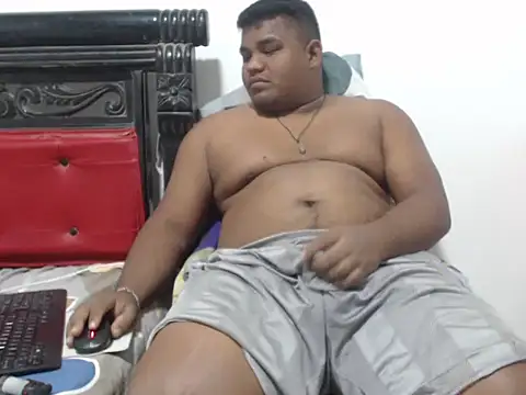 PONSE LATINO online show from October 7, 2025, 12:19 am