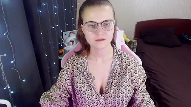 MissBrightShine online show from January 30, 2025, 12:59 pm