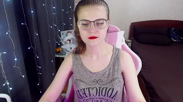 MissBrightShine online show from January 31, 2025, 9:37 am