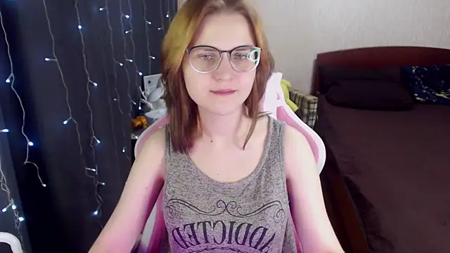 MissBrightShine online show from February 1, 2025, 9:43 am