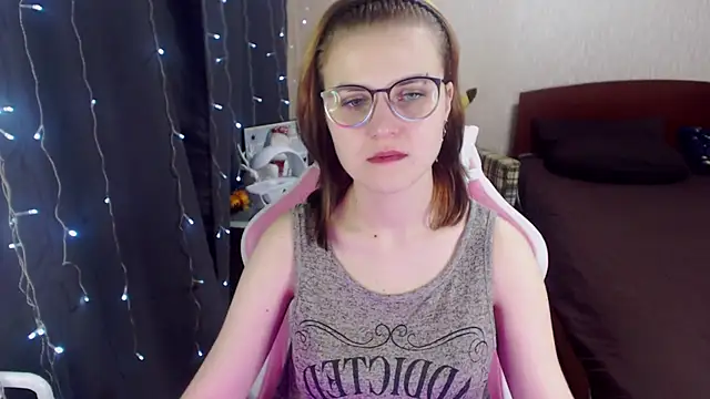 MissBrightShine online show from February 2, 2025, 9:30 am