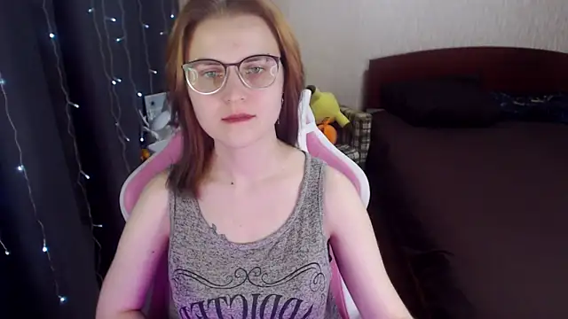 MissBrightShine online show from February 4, 2025, 2:32 pm