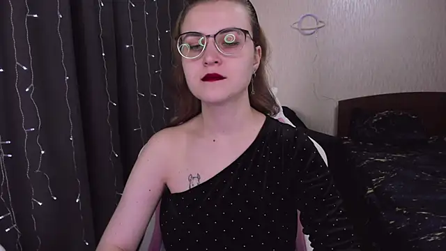 MissBrightShine online show from February 26, 2025, 10:04 am