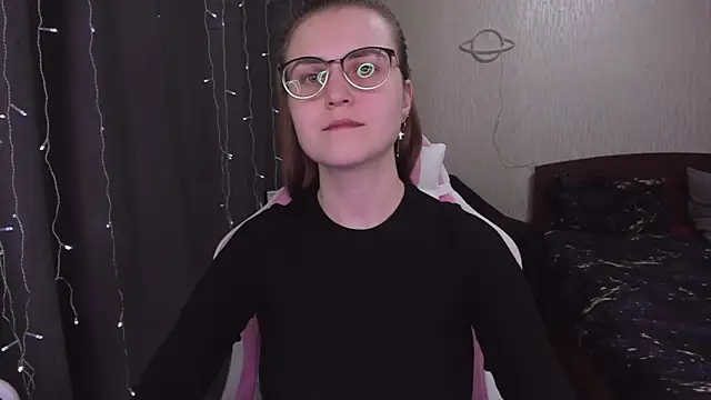 MissBrightShine online show from March 6, 2025, 4:17 pm