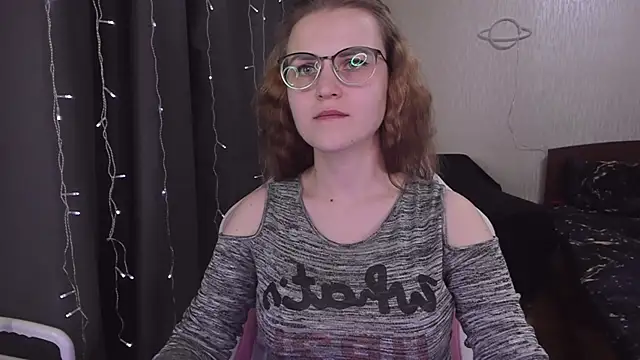 MissBrightShine online show from March 12, 2025, 12:26 pm