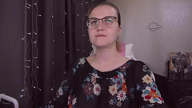 MissBrightShine online show from September 11, 2025, 10:26 am