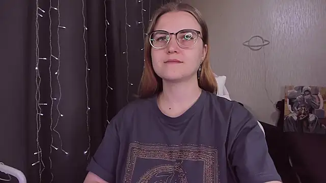 MissBrightShine online show from September 20, 2025, 9:54 am