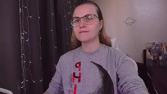 MissBrightShine online show from October 2, 2025, 11:17 am