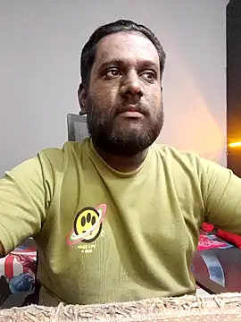 Rayansmith  online show from February 24, 2025, 9:52 pm