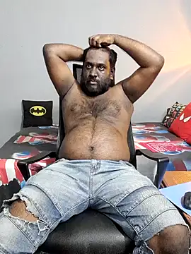 Rayansmith  online show from March 6, 2025, 1:46 pm