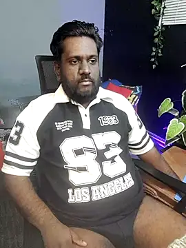 Rayansmith  online show from October 18, 2025, 10:10 pm