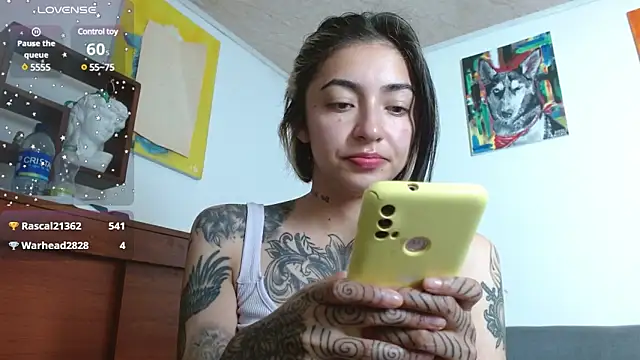 ZoeBakers  online show from January 22, 2025, 2:03 pm